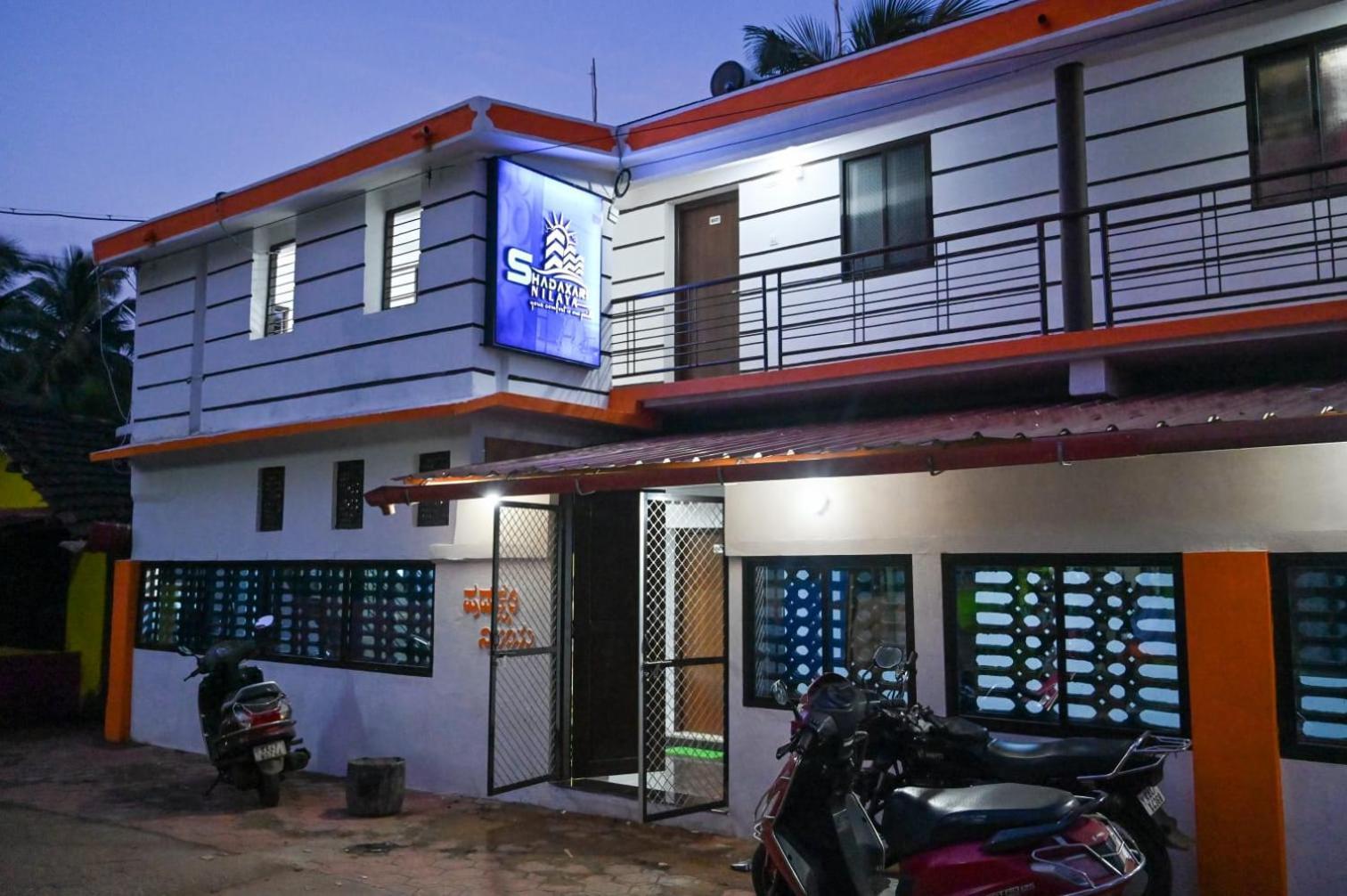 Hotel The Shadaxari Nilaya à Gokarna  Extérieur photo