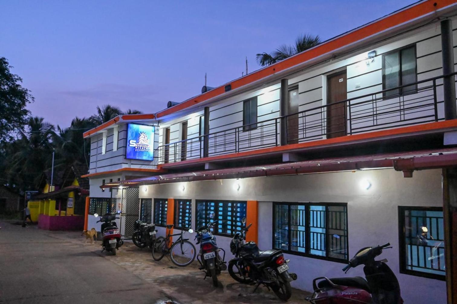 Hotel The Shadaxari Nilaya à Gokarna  Extérieur photo